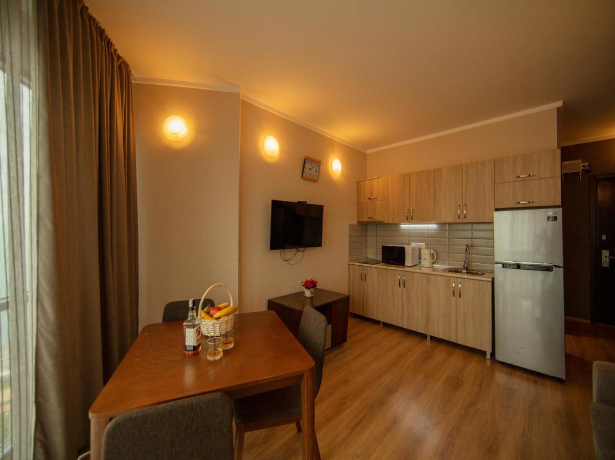 Tower Apartments Batumi Esterno foto