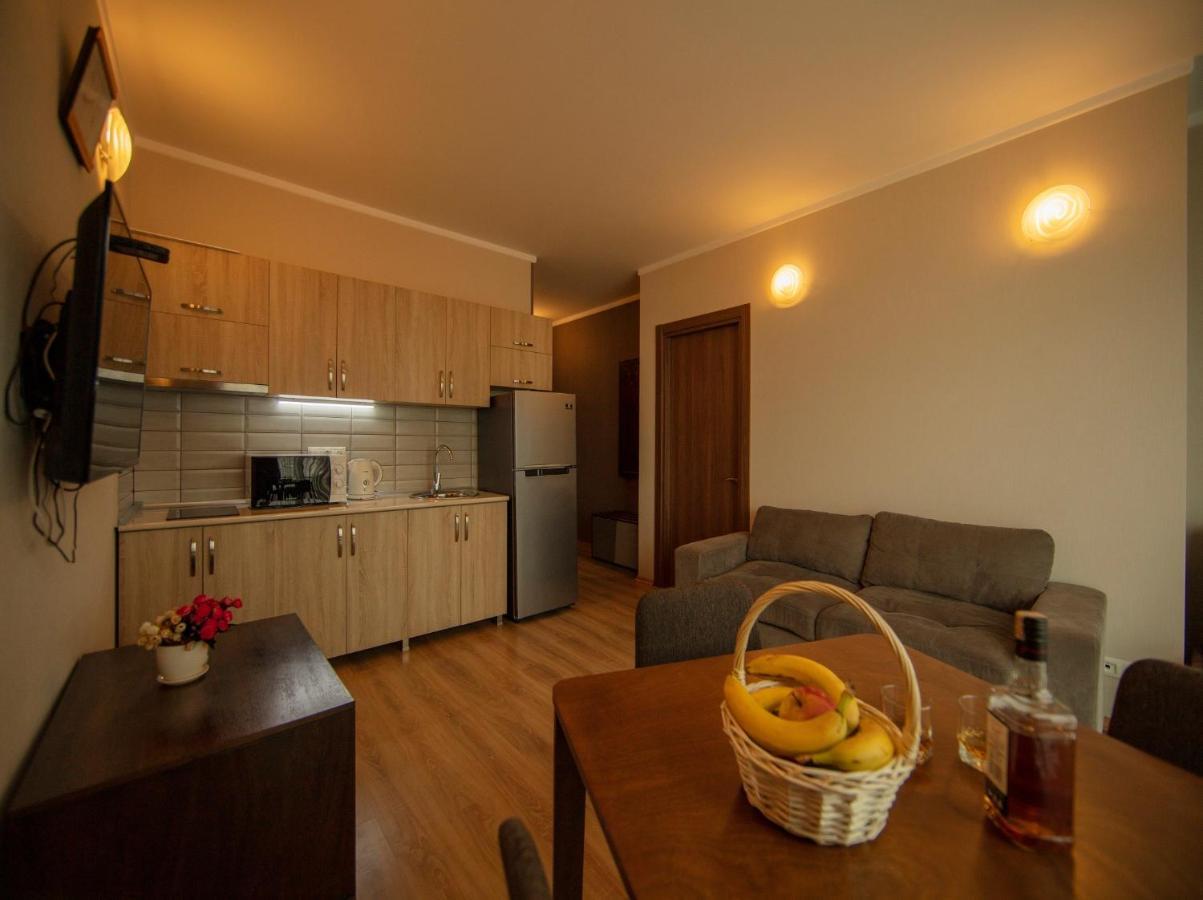 Tower Apartments Batumi Esterno foto
