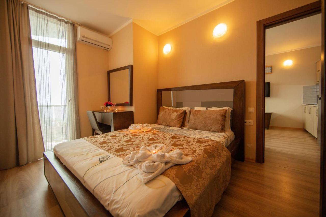 Tower Apartments Batumi Esterno foto