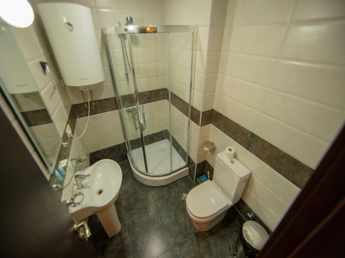 Tower Apartments Batumi Esterno foto