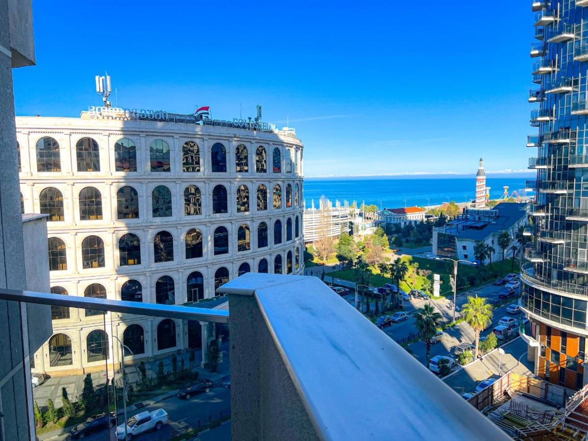 Tower Apartments Batumi Esterno foto